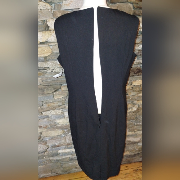 Calvin Klein NWT Elegant Gray and Black Sleeveless Dress, Flattering - Picture 2 of 11